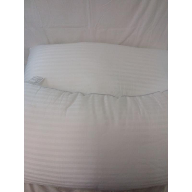 King Hotel Gel Pillow (2)