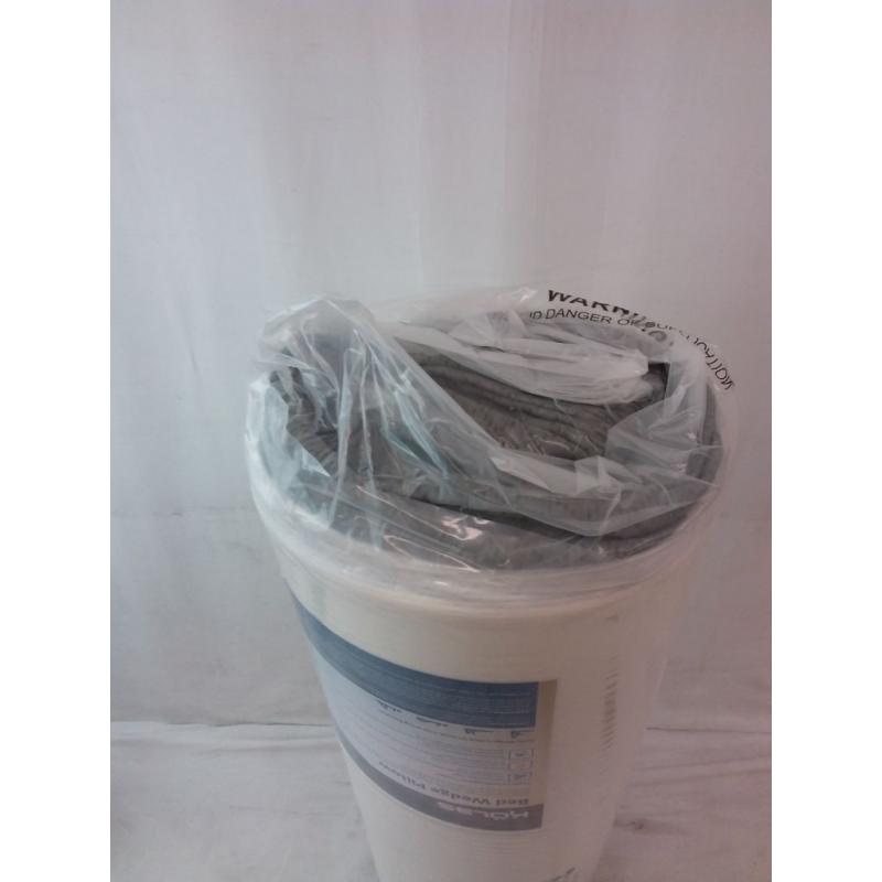 Kolbs Bed Wedge Pillow (White And Grey)