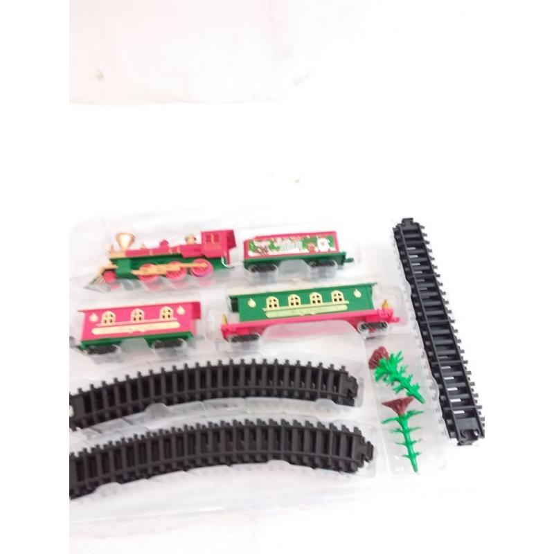 iBaseToy Christmas Train Set