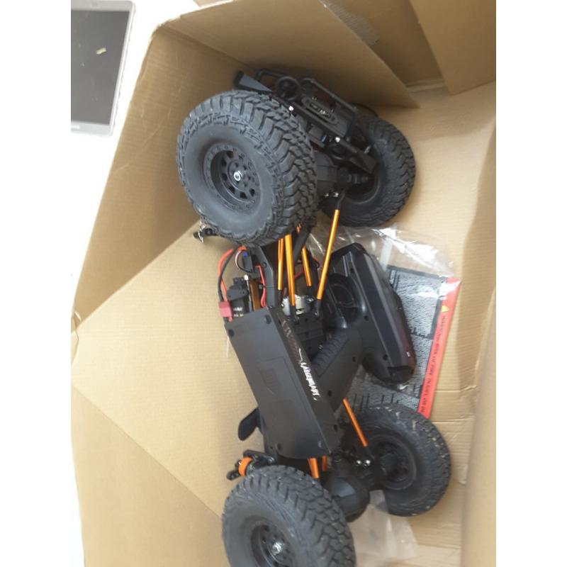 Remote Control 4x4 Off-road Crawler