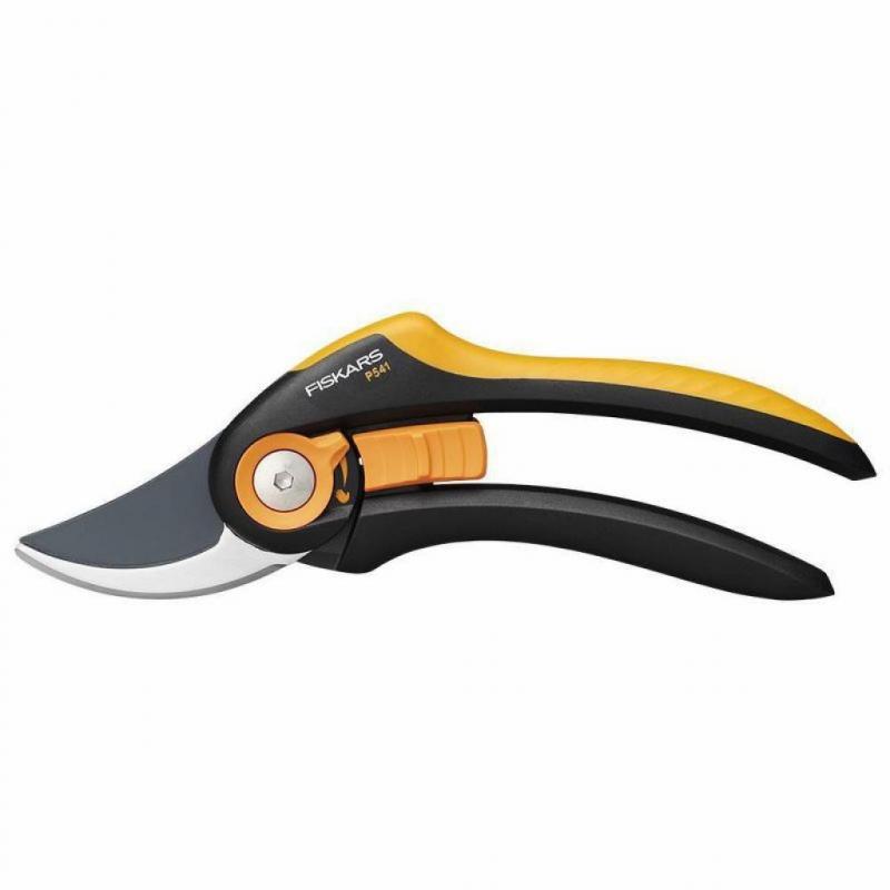 Fiskars P541 Bypass Smartfit Pruner