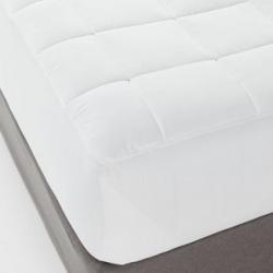 Queen Comfort Quilted Mattress Pad - Room Essentials