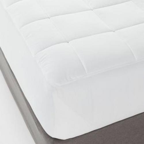 Queen Comfort Quilted Mattress Pad - Room Essentials