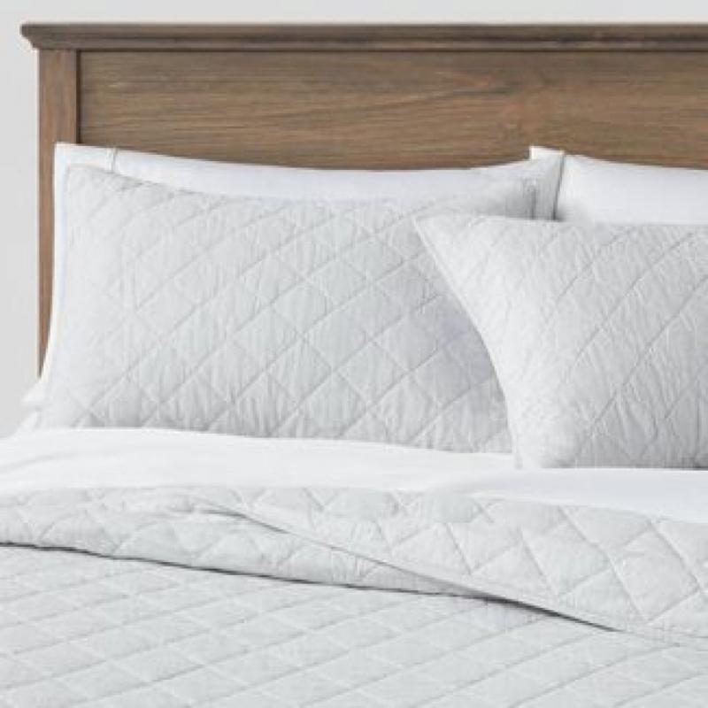 Full/Queen Diamond Stitch Cotton Linen Quilt Light Gray - Threshold
