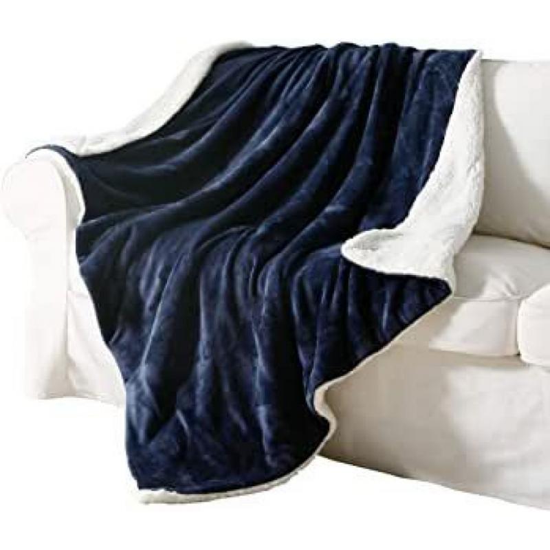 Exclusive Blend Reversible Velvet and Sherpa Throw (50 '' x 70 '')
