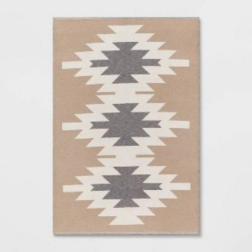 Southwest Diamond Rug Taupe - Threshold
