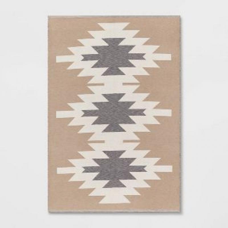 Southwest Diamond Rug Taupe - Threshold