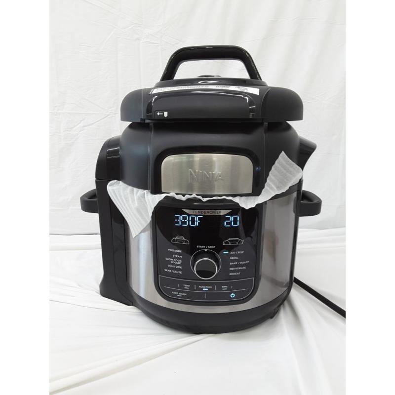 Deluxe XL Pressure Cooker & Air Fryer