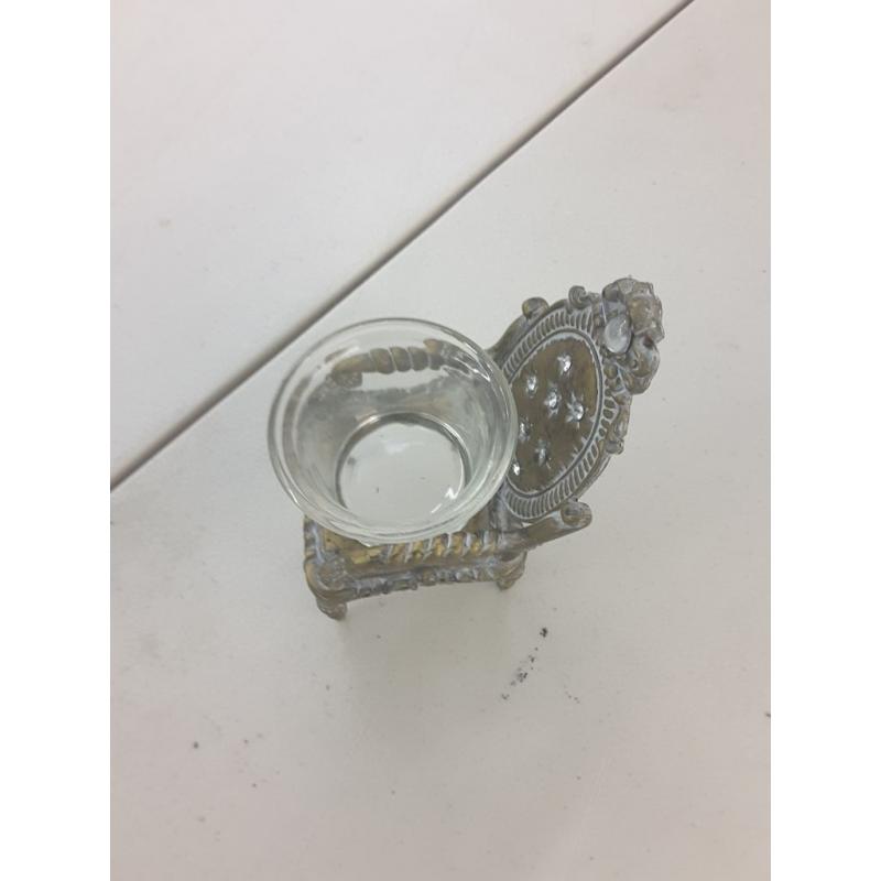 Fashionstyle Vintage Carved Diamond Chair Design Metal Glass Candle Holder
