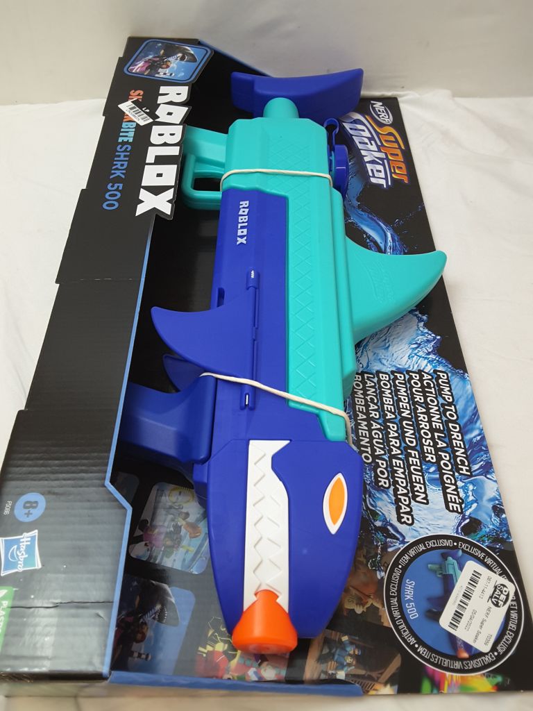 NERF Super Soaker Roblox SharkBite SHRK 500 Gun and Virtual Item Code NEW